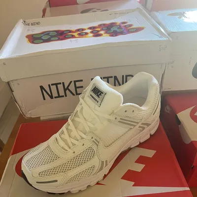 Nike Zoom Vomero 5 – Triple White / Silver